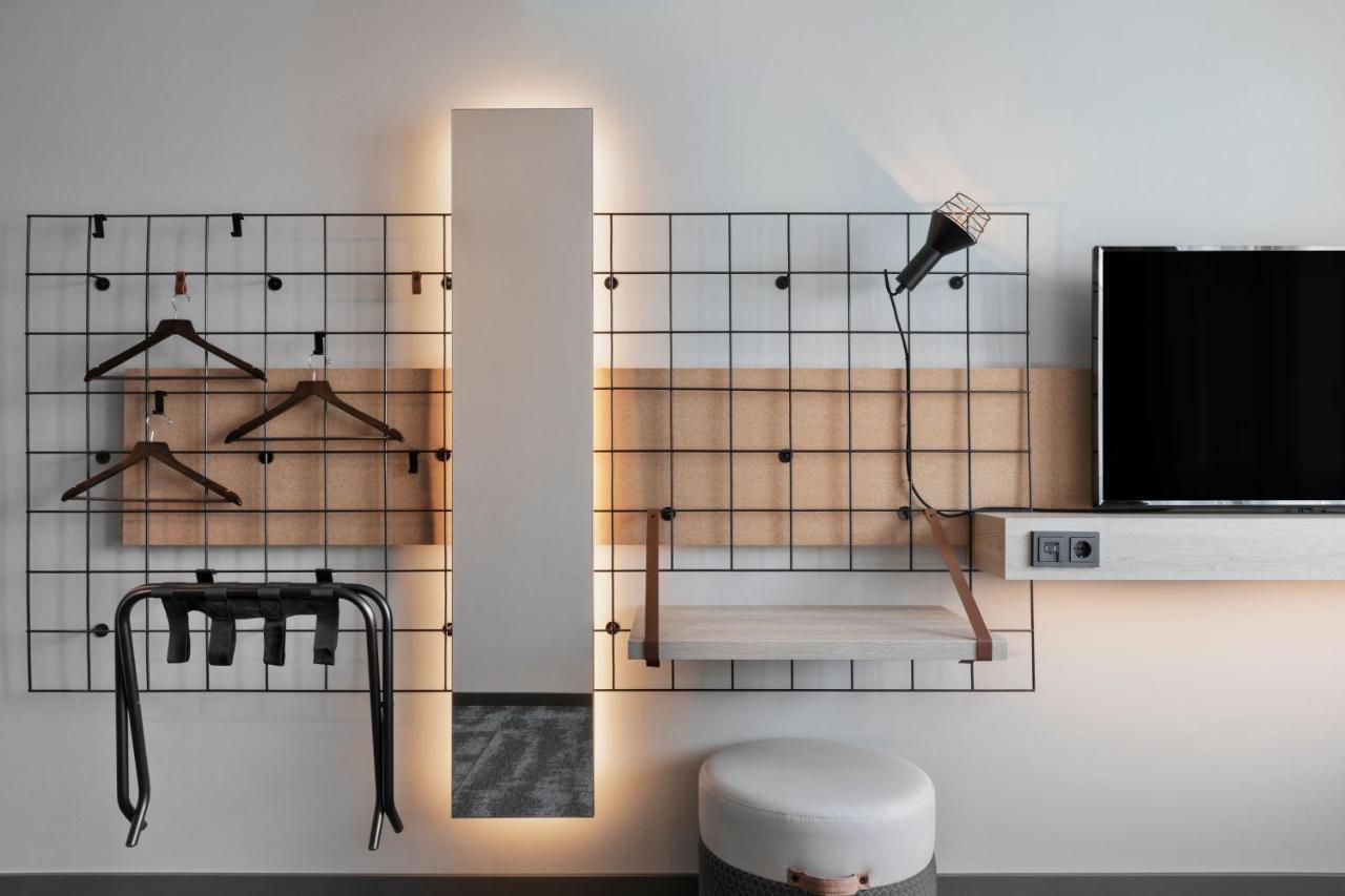 Moxy Duesseldorf City エクステリア 写真
