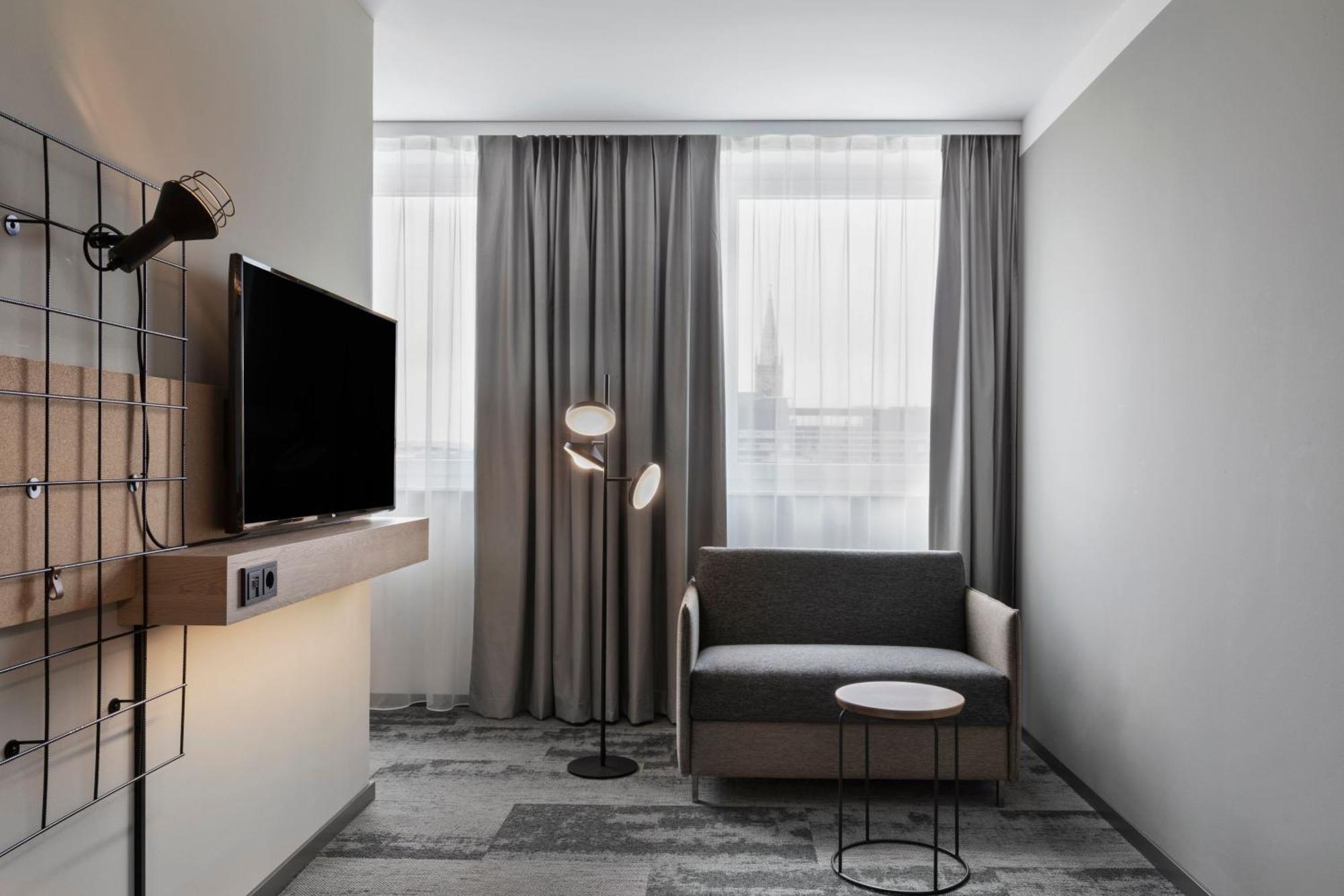 Moxy Duesseldorf City エクステリア 写真