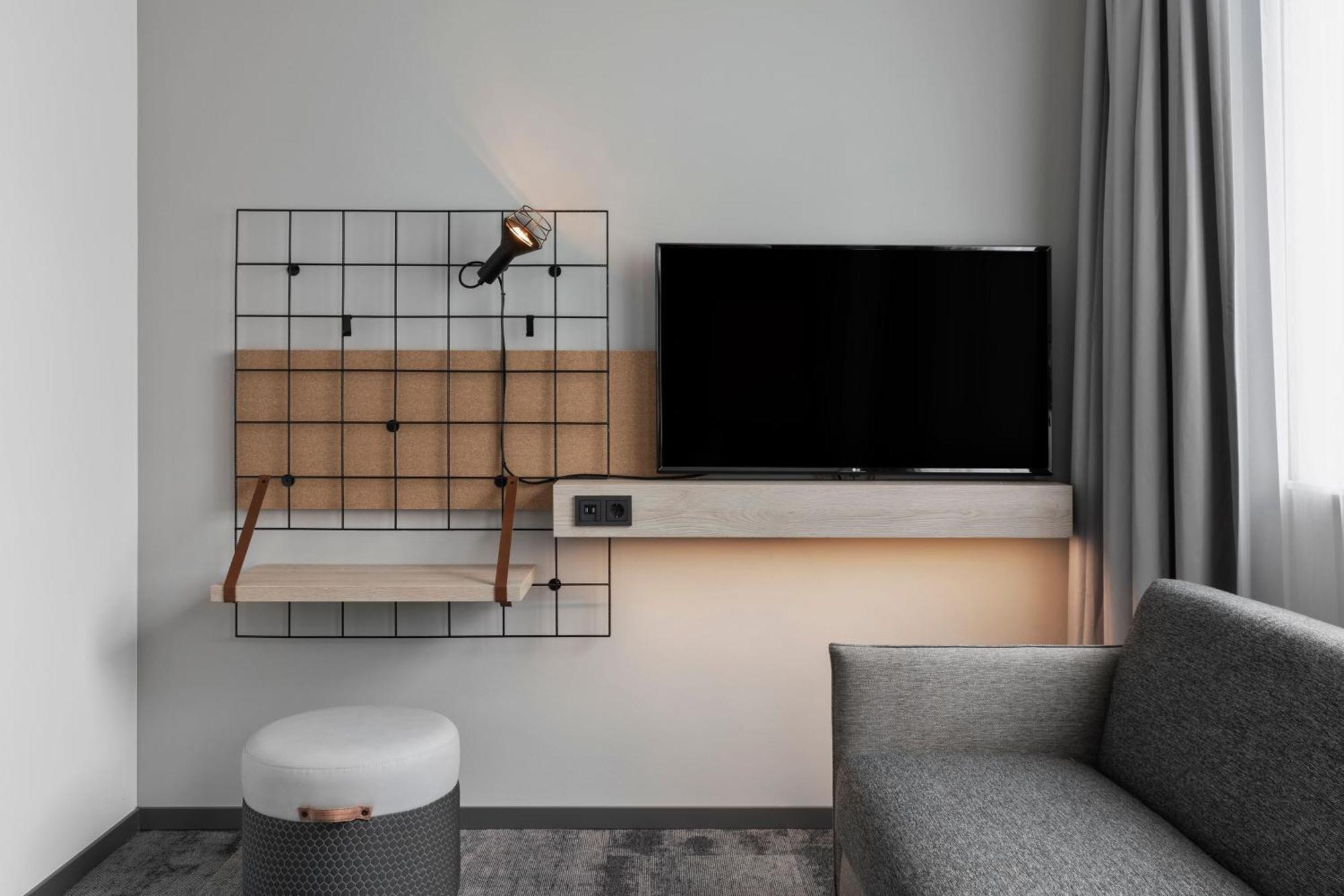 Moxy Duesseldorf City エクステリア 写真